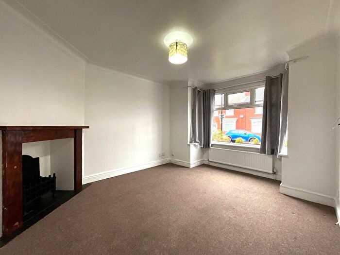 3 Bedroom Semi-Detached House To Rent In Ferrers Road, Doncaster, DN2