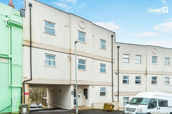 1 Bedroom Flat For Sale In Arundel Crescent, Plymouth, PL1