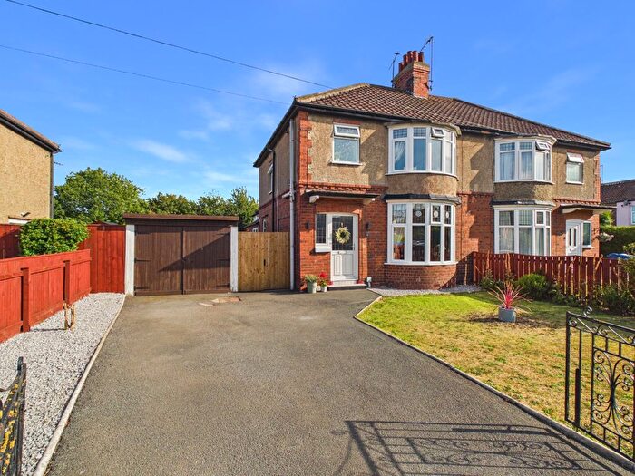 3 Bedroom Semi-detached House For Sale In Manorfield Road, Driffield, YO25
