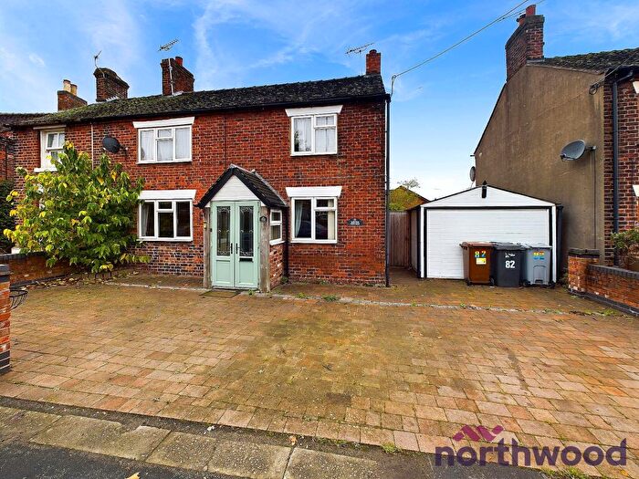 3 Bedroom Semi-Detached House For Sale In Sandbach Road, Alsager, ST7
