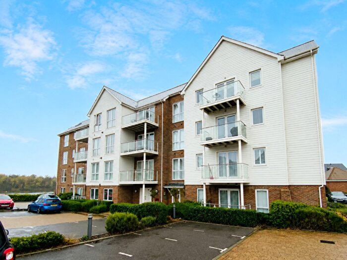 2 Bedroom Flat To Rent In Walters Close, Snodland, ME6