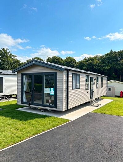 2 Bedroom Mobile/park Home For Sale In Crook O Lune, Lancaster, LA2