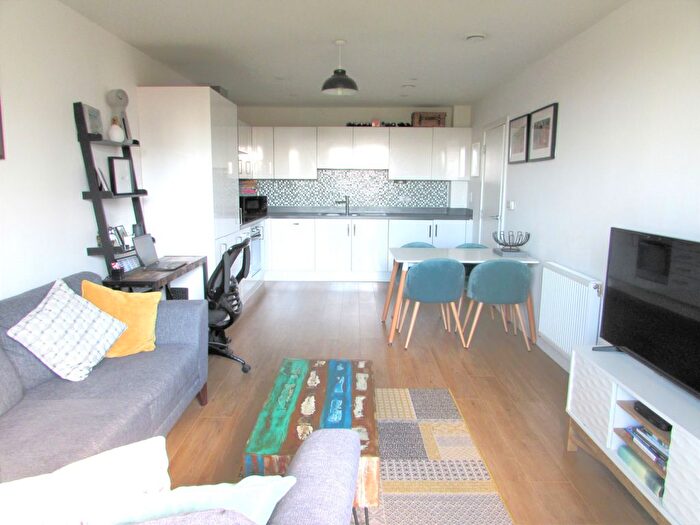 1 Bedroom Flat To Rent In Canning Road, Harrow, Middlesex, HA3