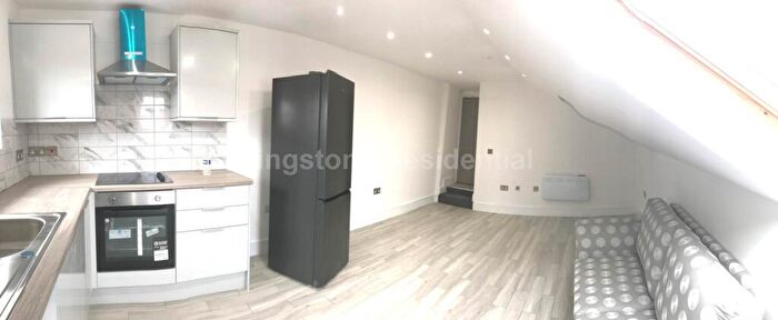 2 Bedroom Apartment To Rent In Bedroom Flat At Colum Road, Cathays, Cardiff, CF10