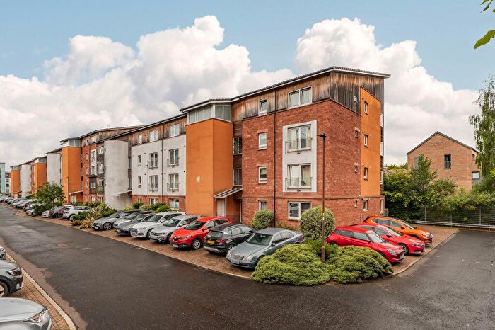 2 Bedroom Flat For Sale In / Albion Gardens, Edinburgh, EH7