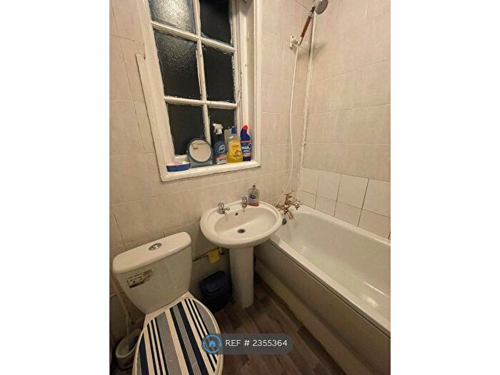 4 Bedroom Semi-Detached House To Rent In Bedwell Road, London, N17