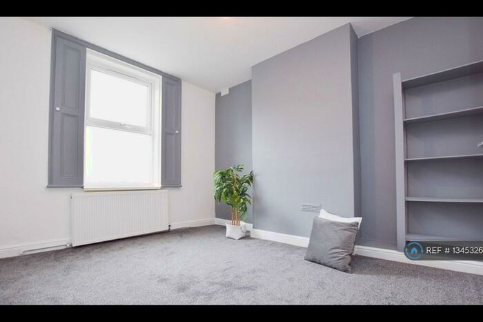 2 Bedroom End Of Terrace House To Rent In Rasen Lane, Lincoln, LN1