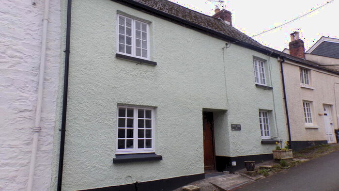 3 Bedroom House To Rent In Lostwithiel, PL22
