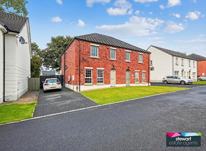 3 Bedroom Semi-Detached House For Sale In Harlow Green, Moira, BT67