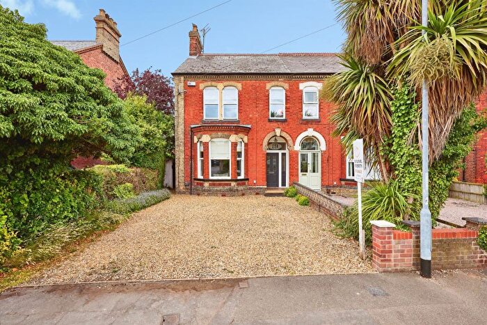 4 Bedroom Semi-Detached House For Sale In Queens Road, Wisbech, PE13