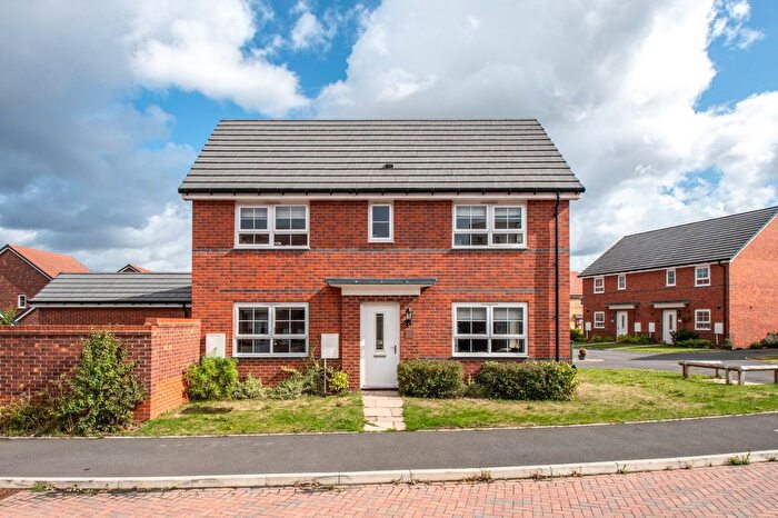 3 Bedroom Detached House For Sale In Chimney Way, Stoke Prior, Bromsgrove, Worcestershire, B60