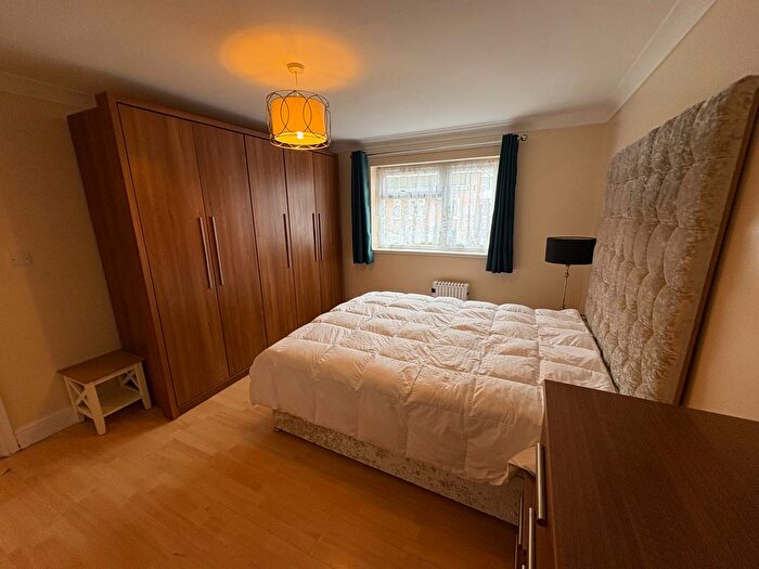 2 Bedroom Detached House To Rent In Norwood Gardens, Southall, UB2