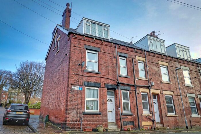 2 Bedroom End Of Terrace House To Rent In Kirkstall, Leeds, LS5