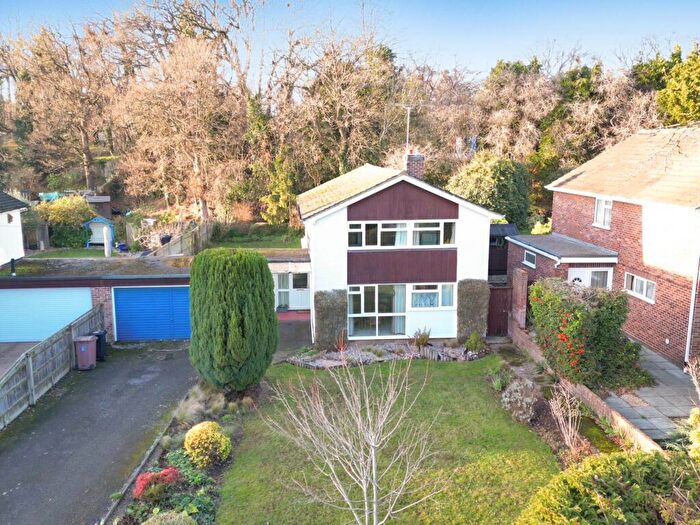 4 Bedroom Link Detached House For Sale In Western Ave, Woodley, RG5