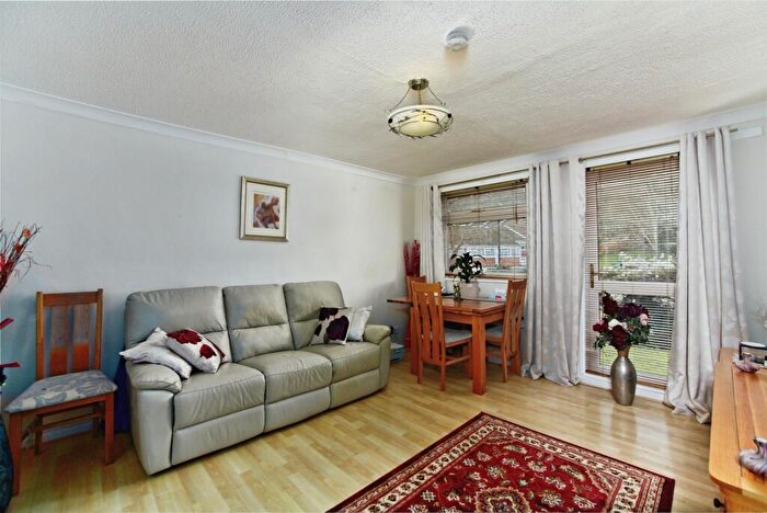 1 Bedroom Flat For Sale In Markfield, Court Wood Lane, Croydon, Surrey, CR0
