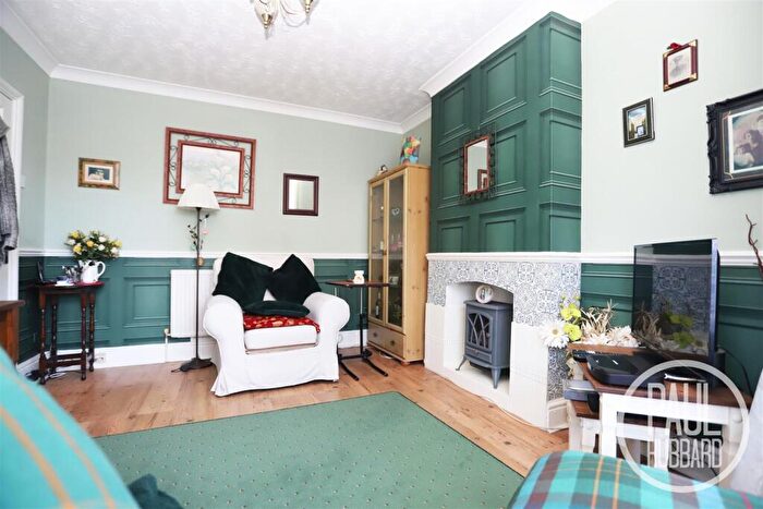 3 Bedroom End Of Terrace House For Sale In Lorne Park Road, Kirkley, NR33
