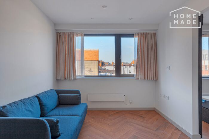 1 Bedroom Flat To Rent In Integra House, Wimbledon SW19