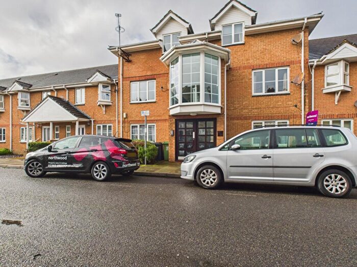 2 Bedroom Apartment To Rent In Cornwall Road, Fratton, Portsmouth, PO1