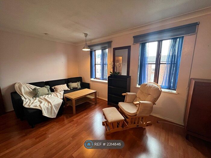 1 Bedroom Flat To Rent In Prince Henry Court, Cambridge, CB4