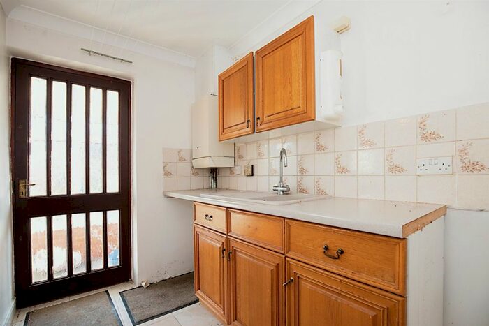 4 Bedroom Detached Bungalow For Sale In Whitegates, West Hunsbury, Northampton, NN4