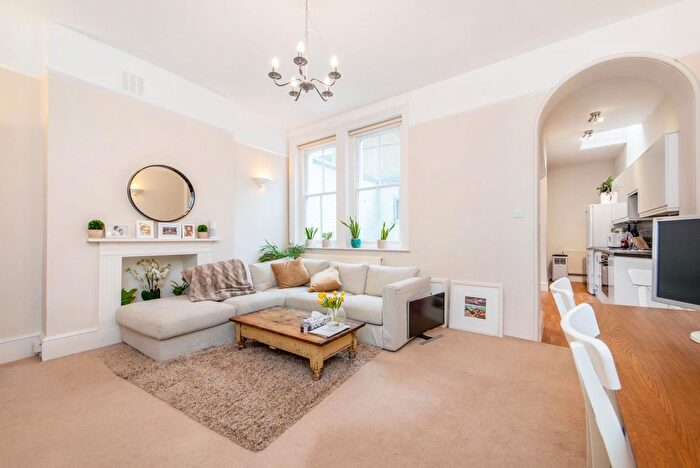 1 Bedroom Flat To Rent In Chiltern Street, London, W1U