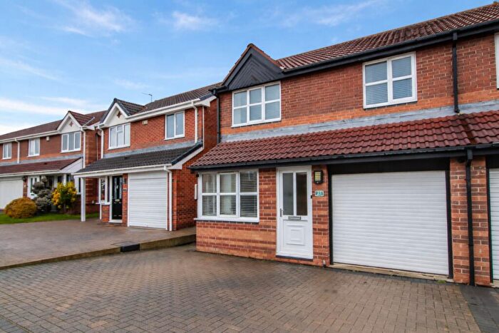 3 Bedroom Semi Detached House For Sale In Cricklewood Drive, Penshaw, Houghton Le Spring, DH4