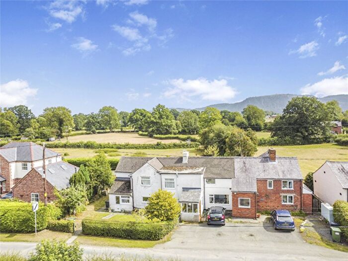 4 Bedroom Semi-Detached House For Sale In Rhos Common, Llanymynech, Powys, SY22