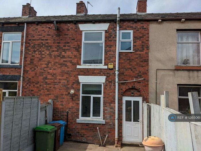 2 Bedroom Terraced House To Rent In Phoenix Place, Oldham, OL4