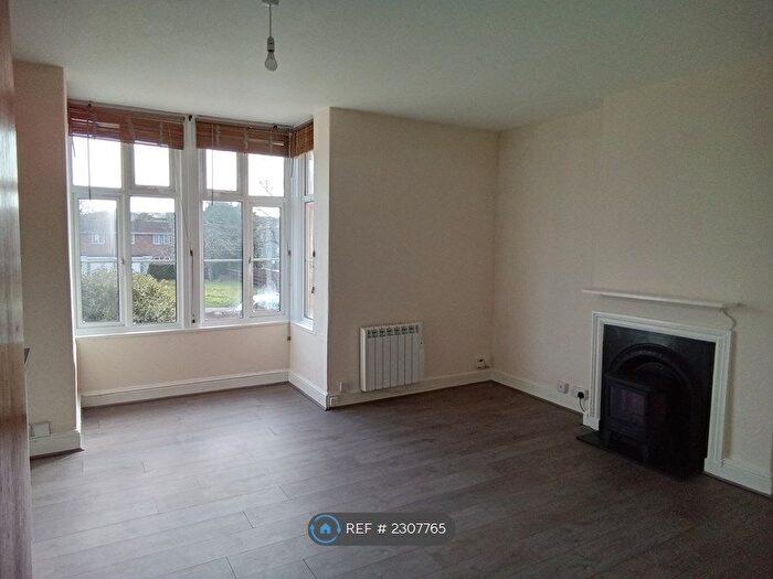1 Bedroom Flat To Rent In Frome Road, Trowbridge, BA14