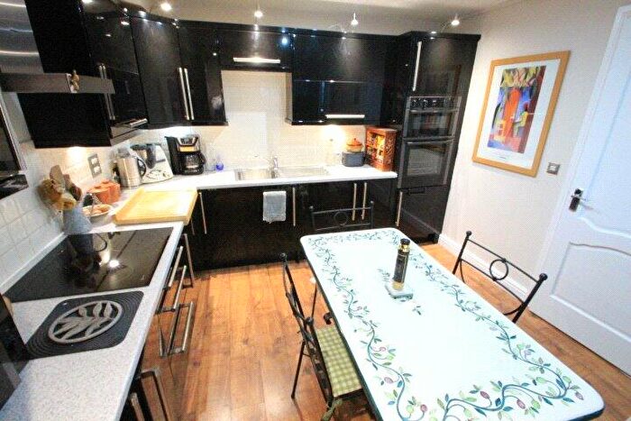 2 Bedroom Flat For Sale In Chaseley Gardens, Skelmorlie, North Ayrshire, PA17