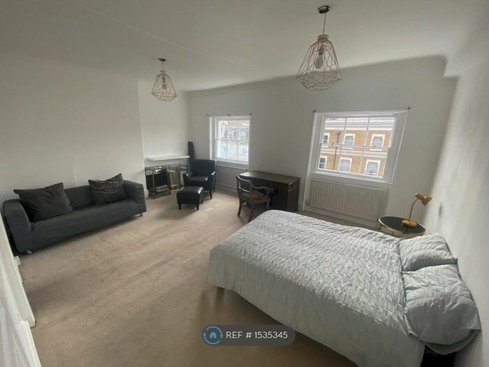 Studio To Rent In Devonshire Place, London, W1G