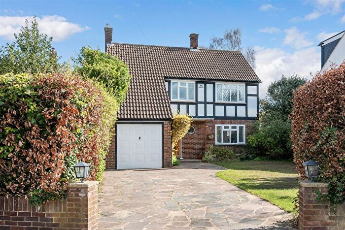 3 Bedroom Detached House For Sale In Scarborough Close, Cheam, Sutton, SM2