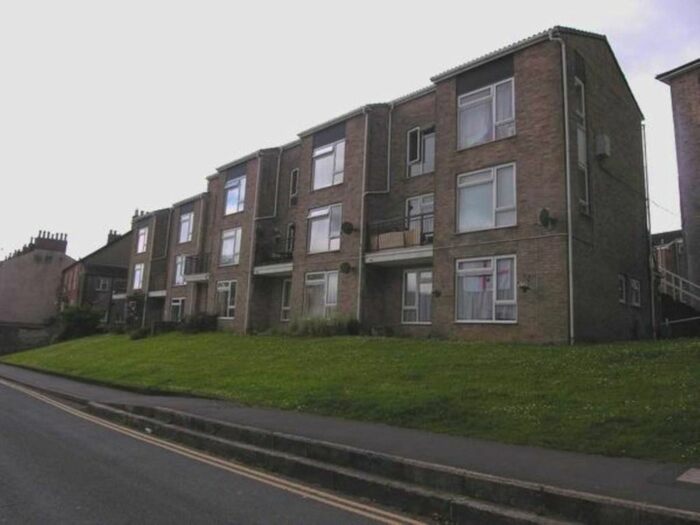 2 Bedroom Maisonette To Rent In Fawcus Place, Chard, TA20