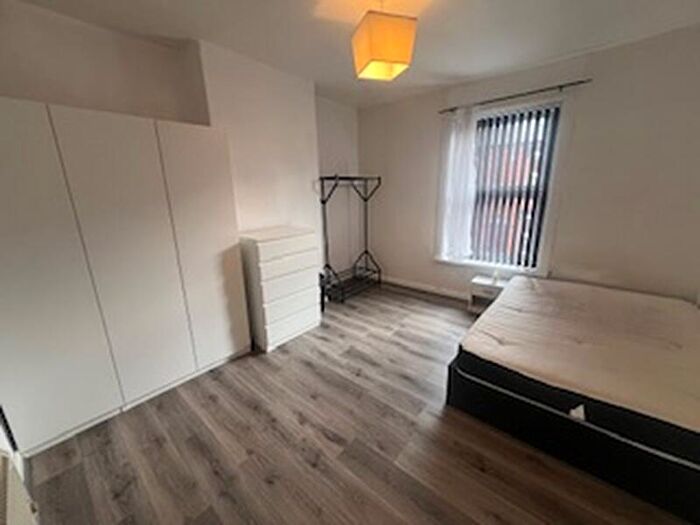 1 Bedroom Terraced House To Rent In Kelsall Road, Leeds, Hyde Park, LS6