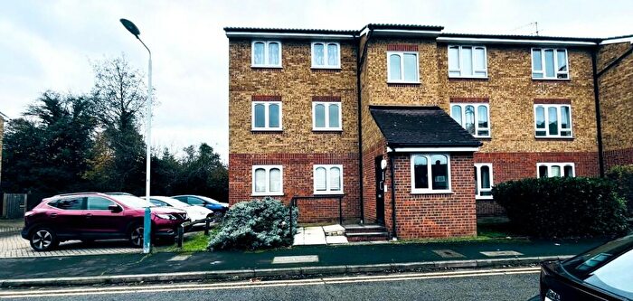 2 Bedroom Apartment To Rent In Romford, RM1