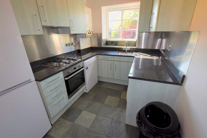 2 Bedroom Flat To Rent In Denison Close, East Finchley, N2
