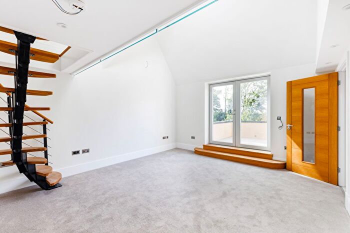 5 Bedroom Detached House For Sale In Wood Norton, Fladbury, WR11