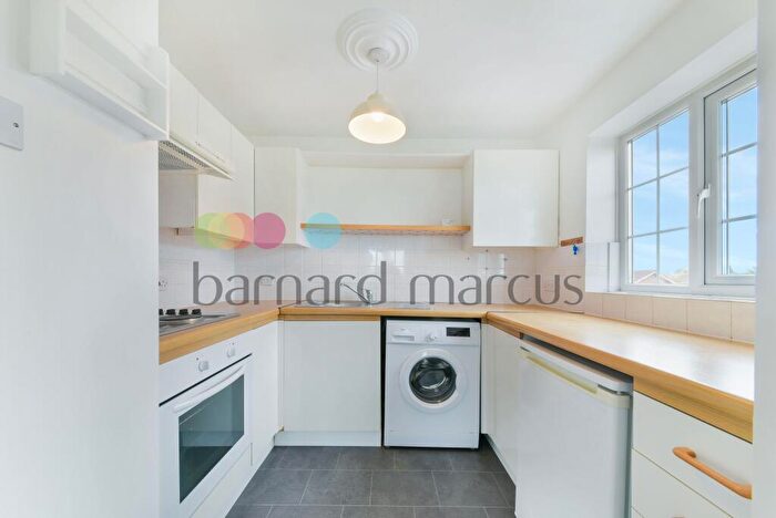 1 Bedroom Apartment To Rent In Veals Mead, Mitcham, CR4