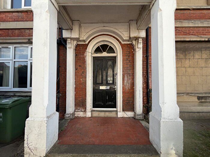 4 Bedroom Flat To Rent In Iffley Road, OX4