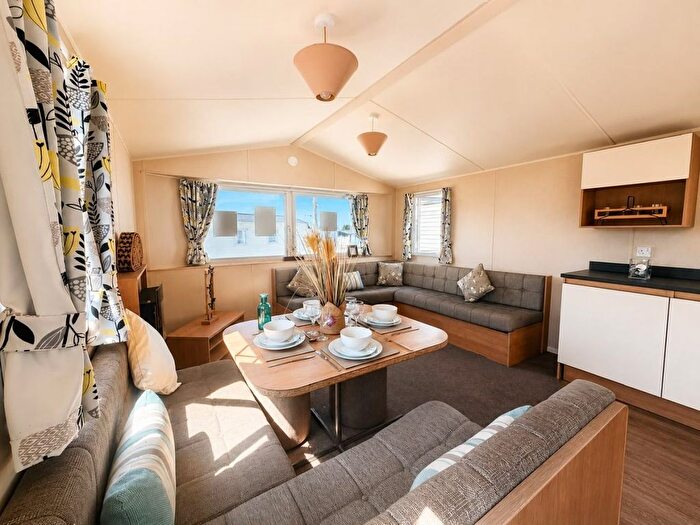 3 Bedroom Park Home For Sale In Leysdown Road, Leysdown-On-Sea, Sheerness, ME12