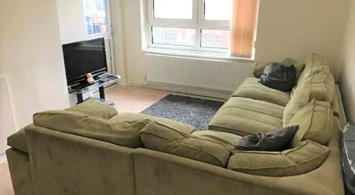 3 Bedroom Flat To Rent In Ladywood Middleway, Birmingham, B16