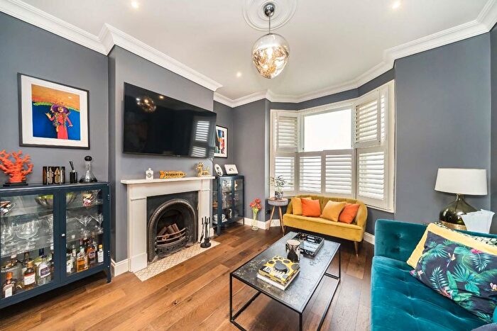 5 Bedroom Terraced House For Sale In Rosebery Road, Brixton, SW2