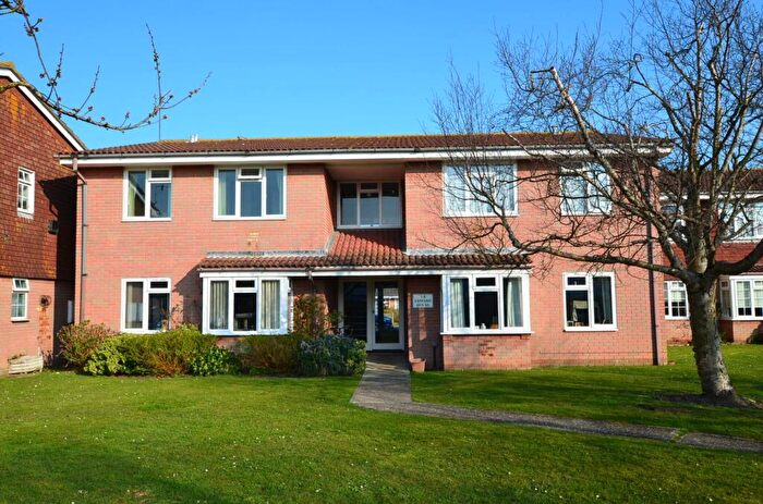 1 Bedroom Flat To Rent In Edward House, Selsey, PO20