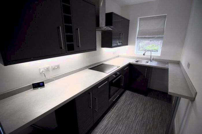 3 Bedroom House To Rent In Webster Street, DE1