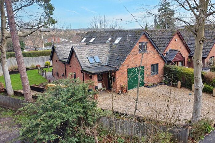 4 Bedroom End Of Terrace House For Sale In Caunter Road, Speen, Newbury, Berkshire, RG14