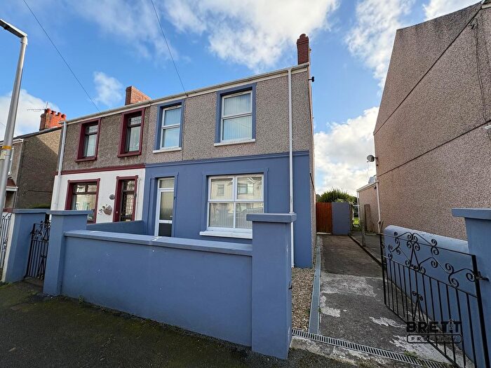 3 Bedroom Semi-Detached House To Rent In Eastleigh Drive, Milford Haven, Pembrokeshire., SA73