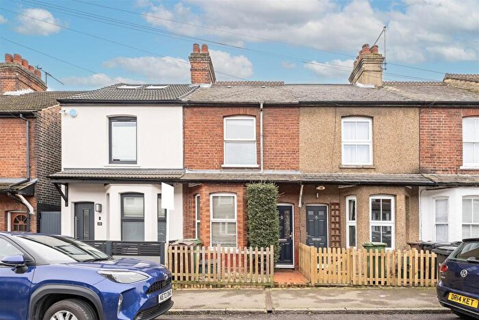 3 Bedroom Terraced House For Sale In Camp View Road, St Albans, AL1
