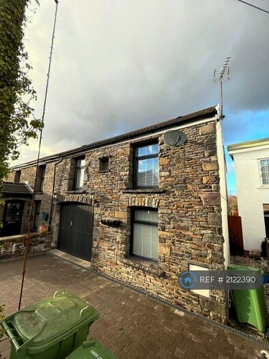 1 Bedroom Flat To Rent In Heol Y Ffynnon, Cardiff, CF38