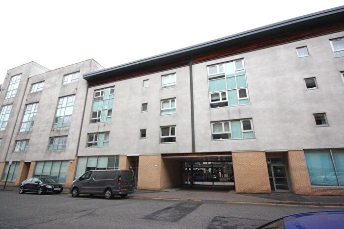 2 Bedroom Flat To Rent In Flat / Dunblane Street, Glasgow, G4