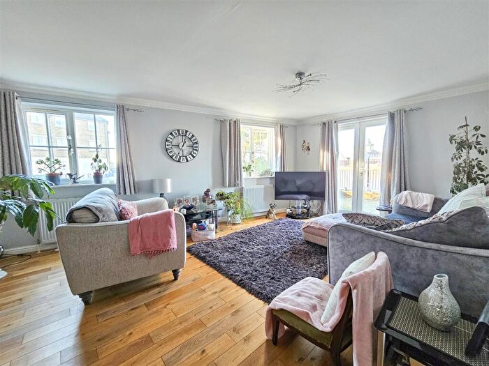 1 Bedroom Flat For Sale In Long Beach View, Eastbourne, BN23